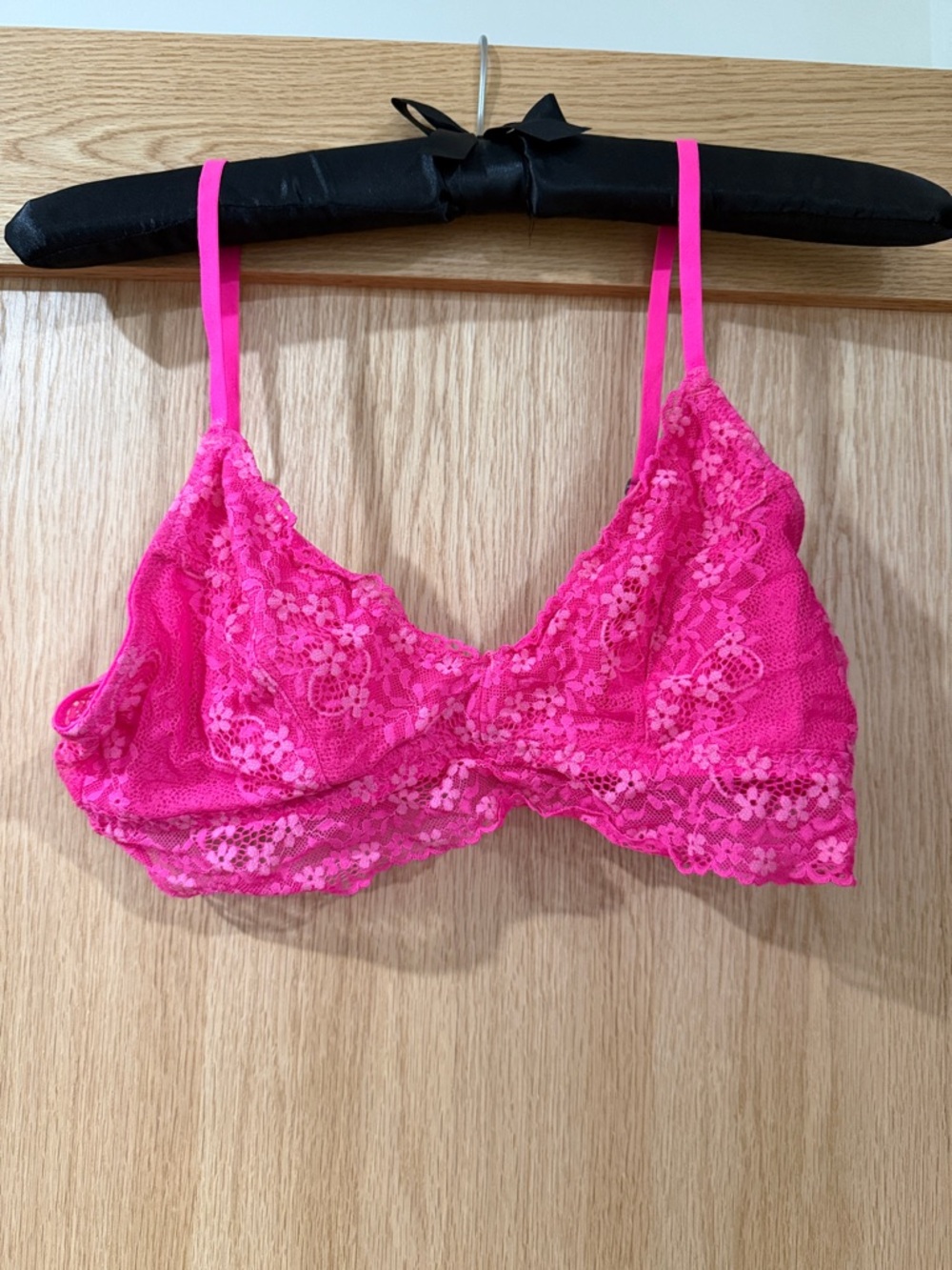 Women’s Lace Bralette - Hot Pink